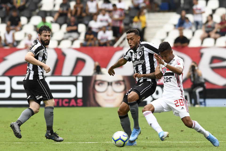 Botafogo 1 x 2 São Paulo