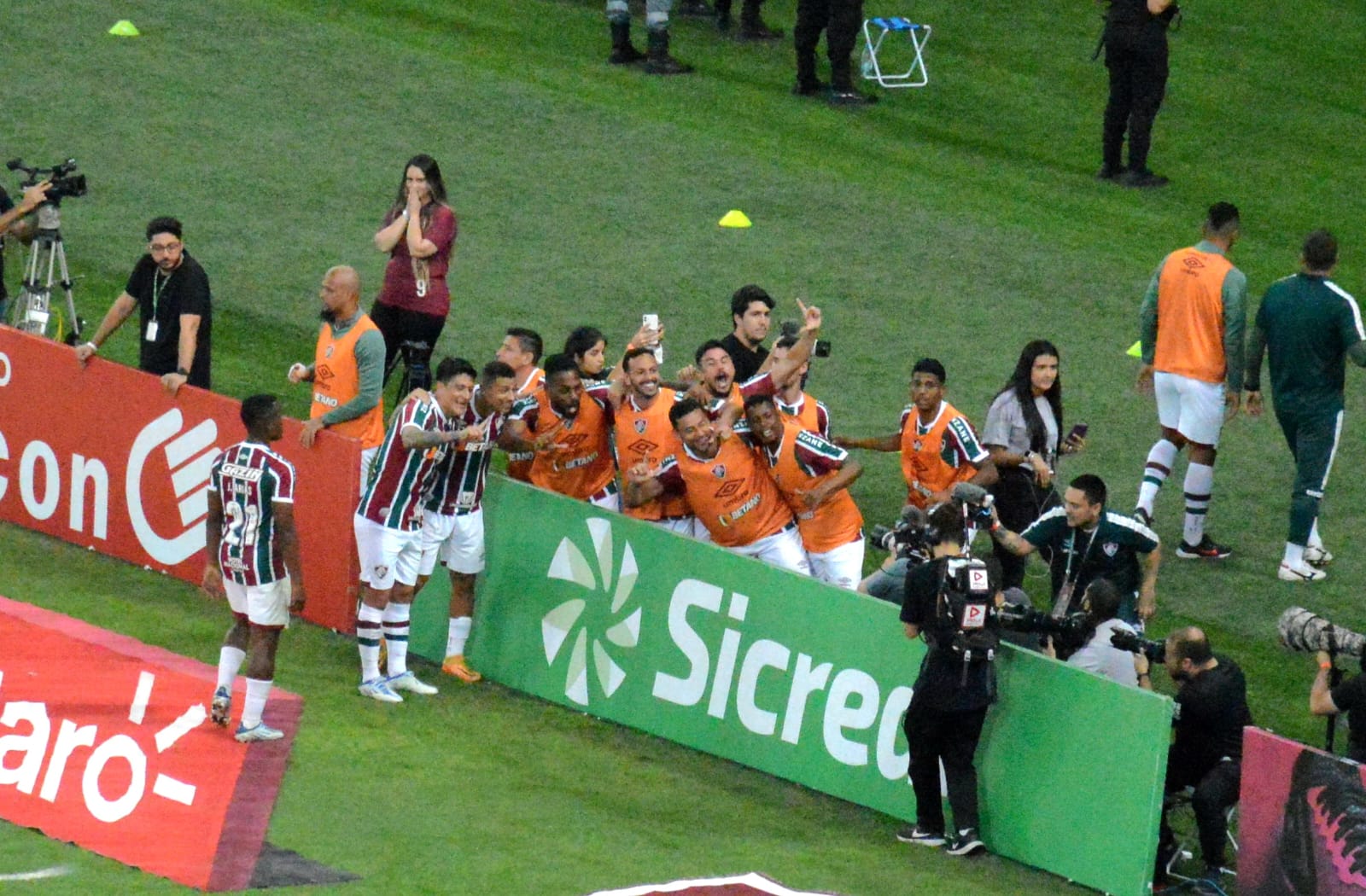 FLUMINENSE 2 X 1 CRUZEIRO - FLU SAI NA FRENTE NO DUELO PELA VAGA NAS  QUARTAS DA COPA DO BRASIL! 