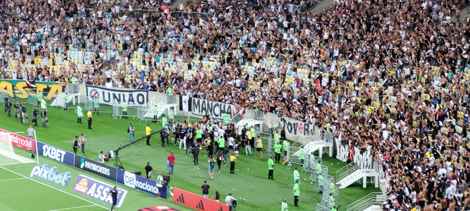 Em jogo acirrado, Flamengo e Vasco ficam no zero no Maracanã