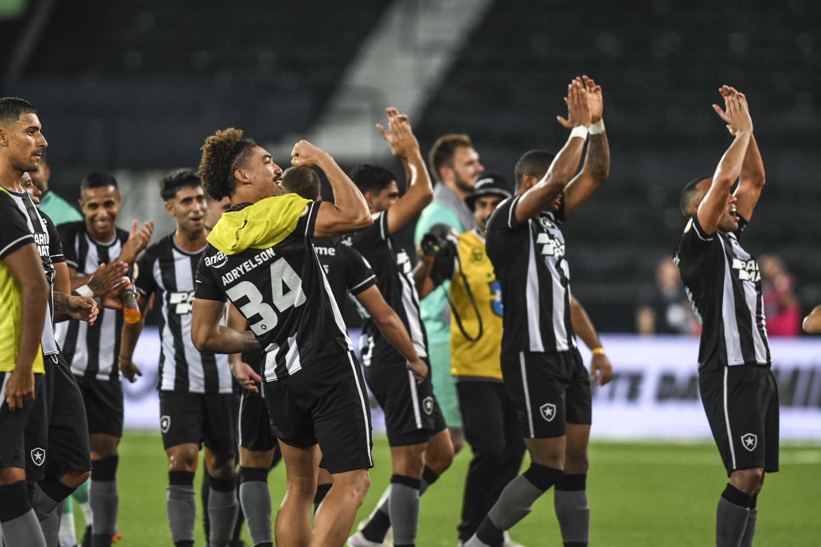 Goiás 2x1 Botafogo: comentaristas analisam derrota do líder