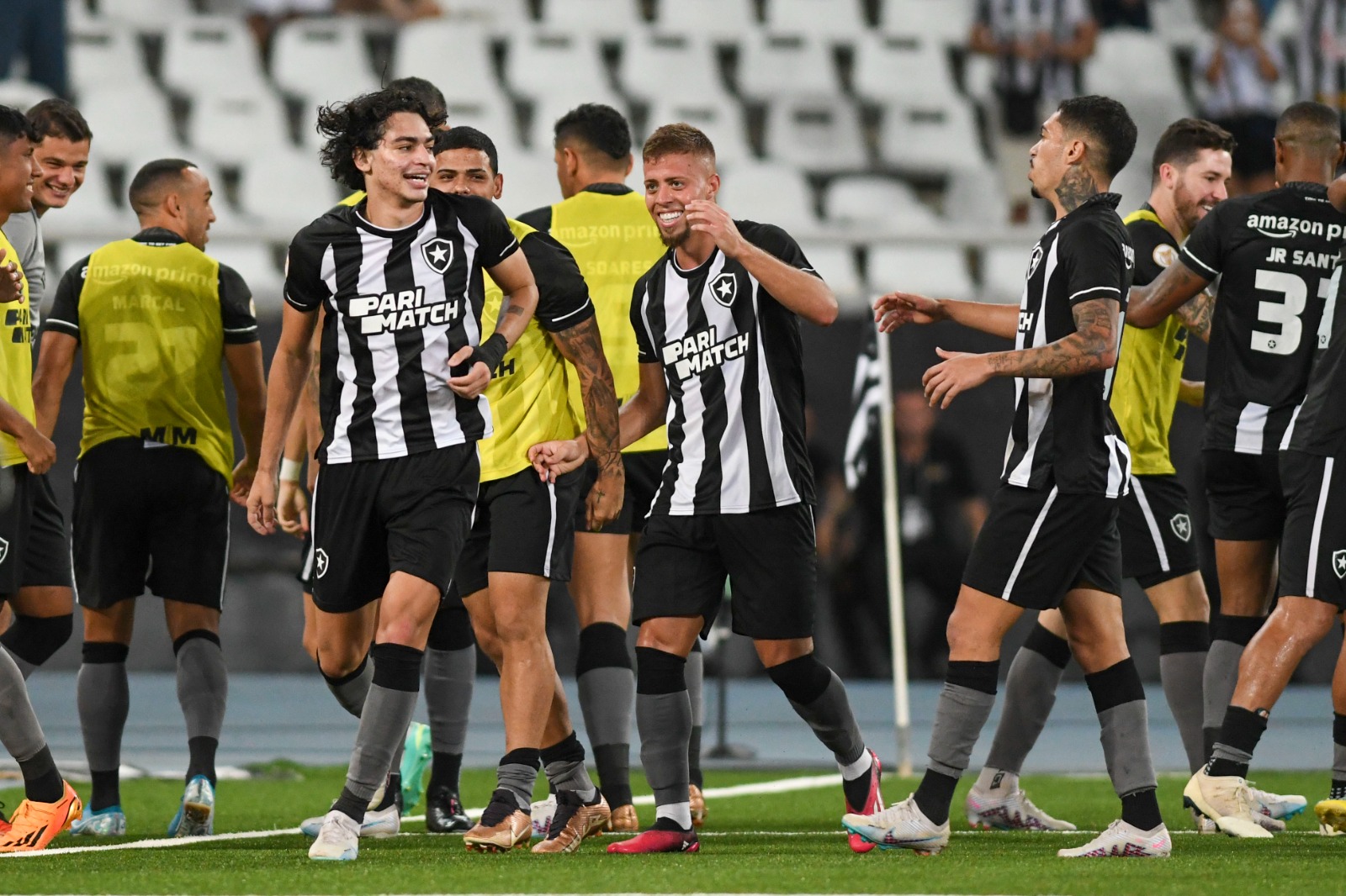 Botafogo faz promoção e espera casa cheia contra o Galo na Copa do Brasil