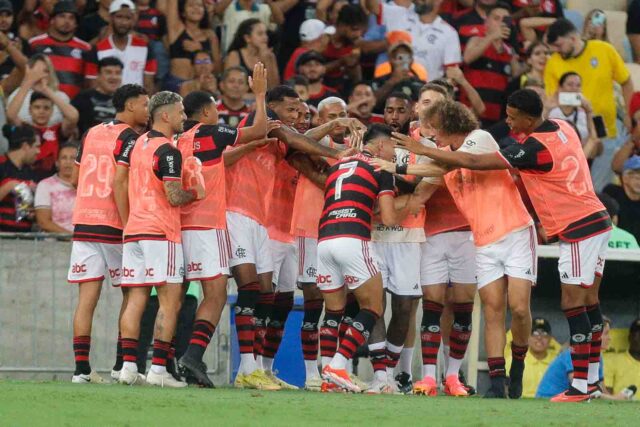 Flamengo Vence São Paulo no Maracanã