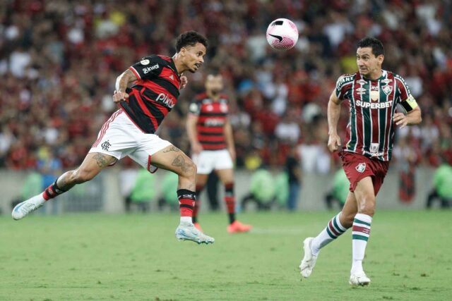 Brasileirão 2024: Fluminense Supera Flamengo no Maracanã